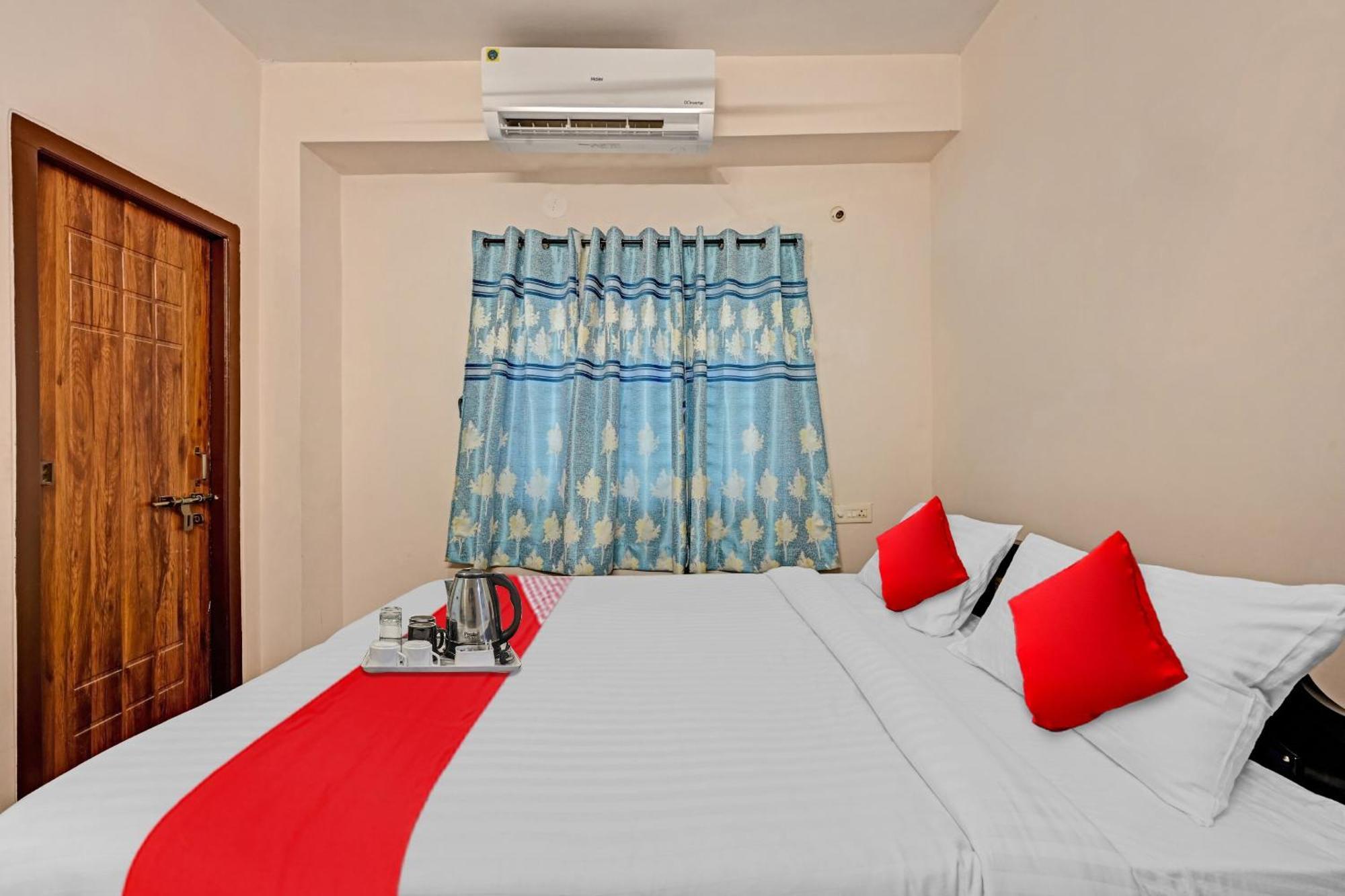 Hotel O Coastal Inn Luxury Service Apartments Kākināda エクステリア 写真