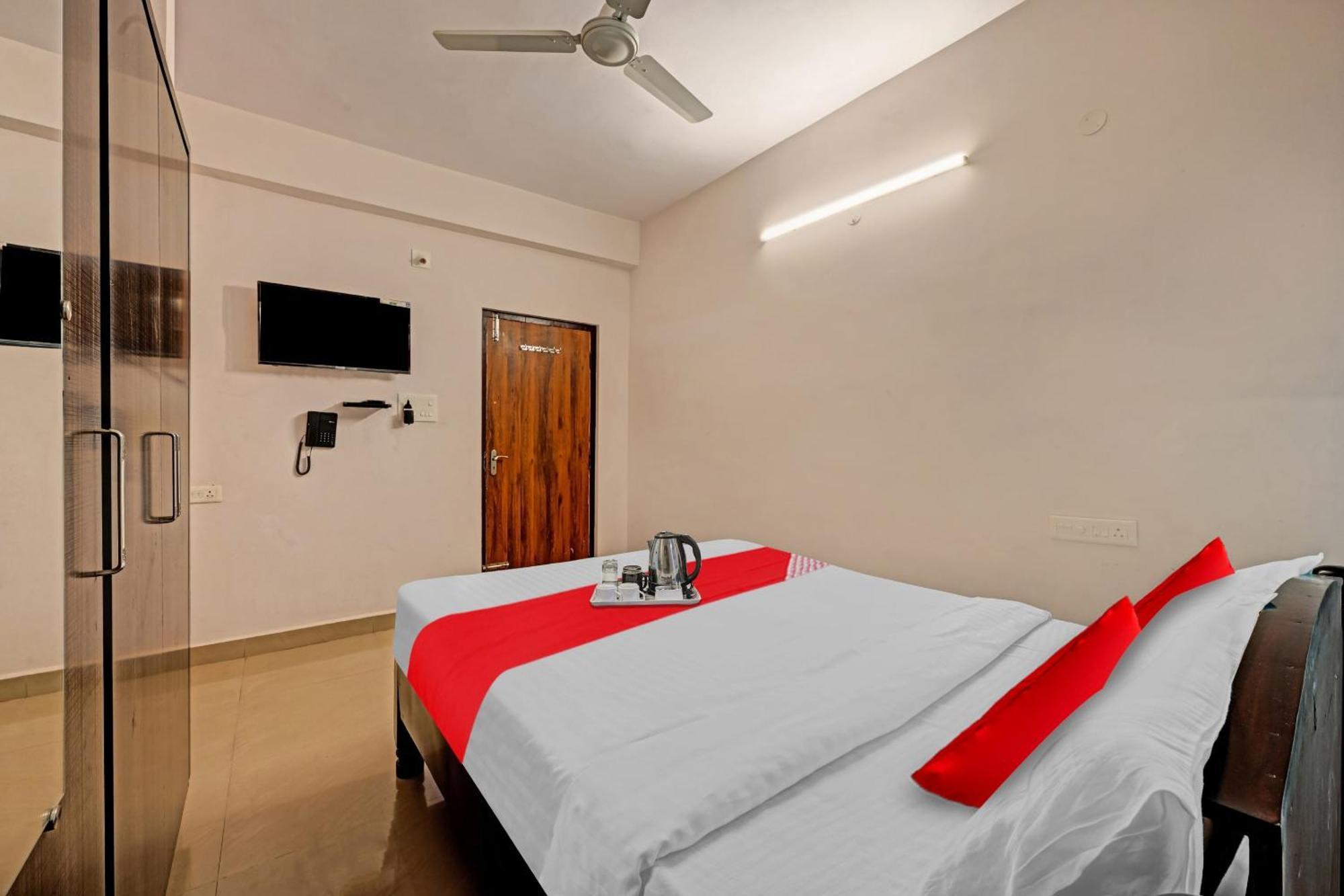 Hotel O Coastal Inn Luxury Service Apartments Kākināda エクステリア 写真